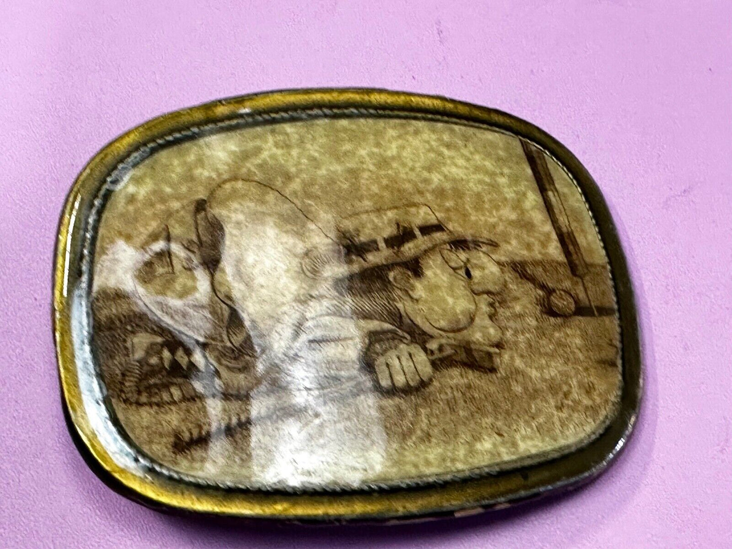 Vintage Cartoon Man Gold Put Put - Sink the hole Retro Sports Belt Buckle