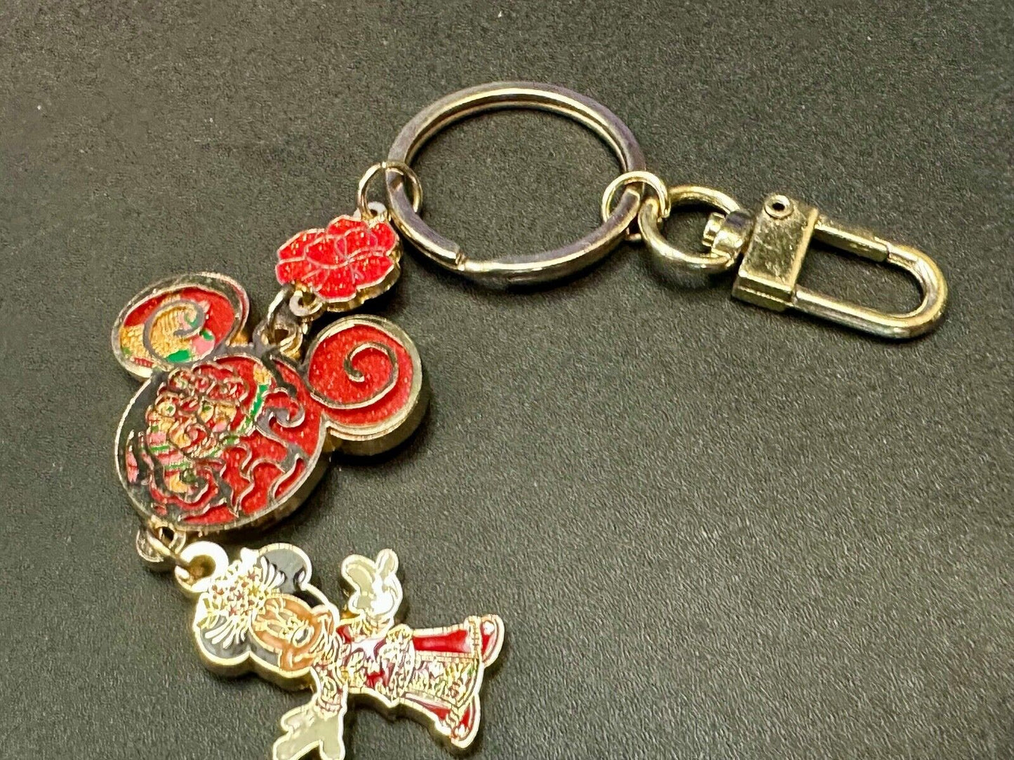 Vintage Dangle Minnie Mouse. - Disneyland Keychain - Key Ring Chain