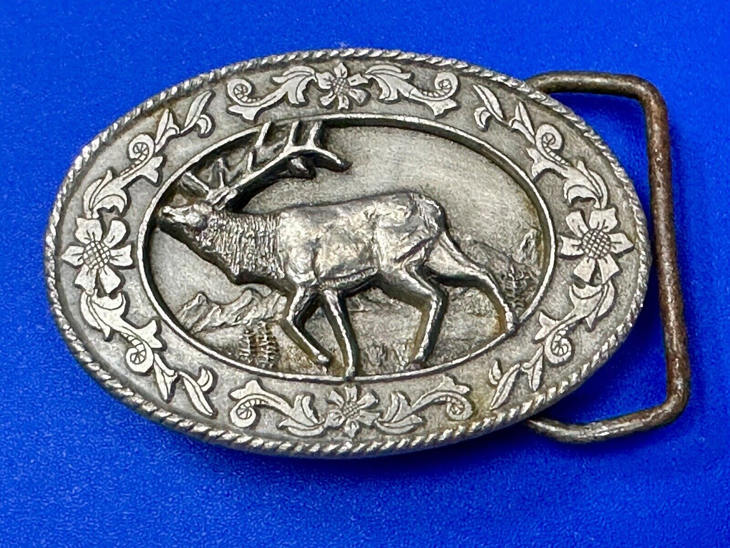 The Great ELK - Vintage 1980 D-4000 Siskiyou 2.75" wide Belt Buckle