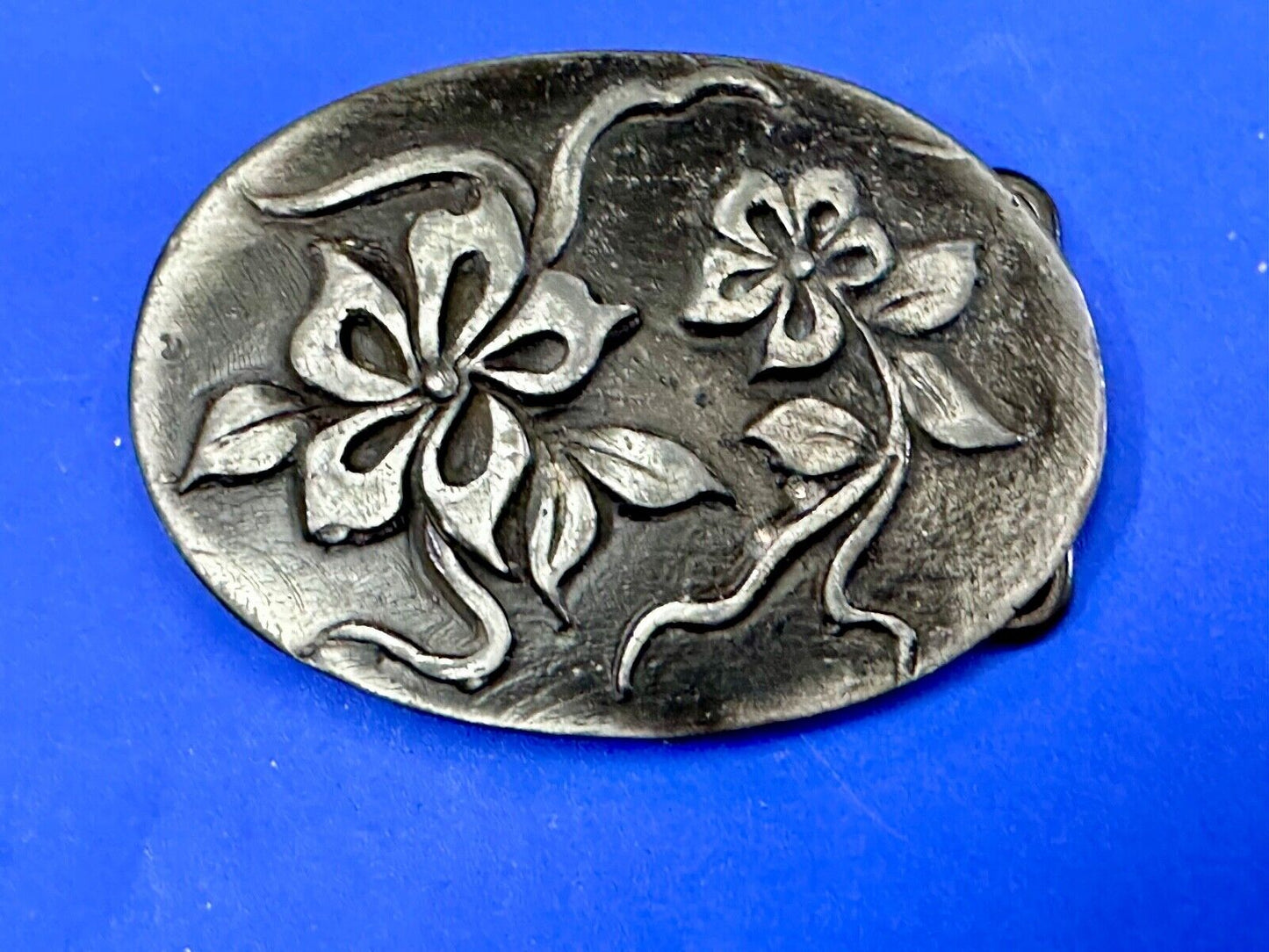 Artisan Pewter? Flower theme belt buckle - Beautiful and unique!