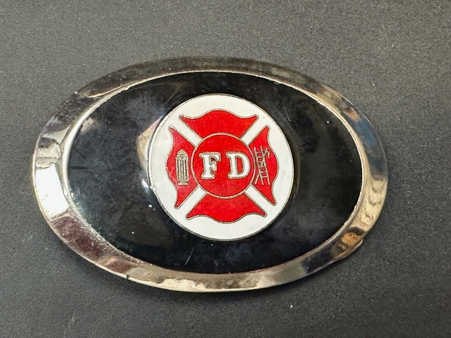 Vintage Fire Firefighter FD Hydrant Axe Ladder Black & Red Oval belt buckle