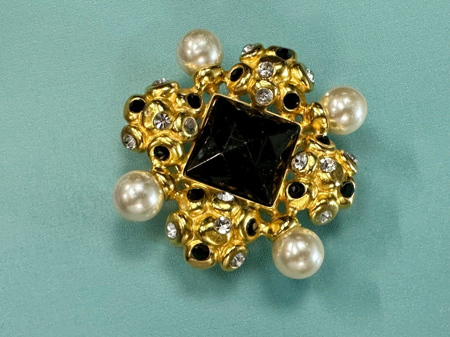 BEN AMUN, Czech Glass / Stone / Jeweled Large Vintage Beautiful belt buckle