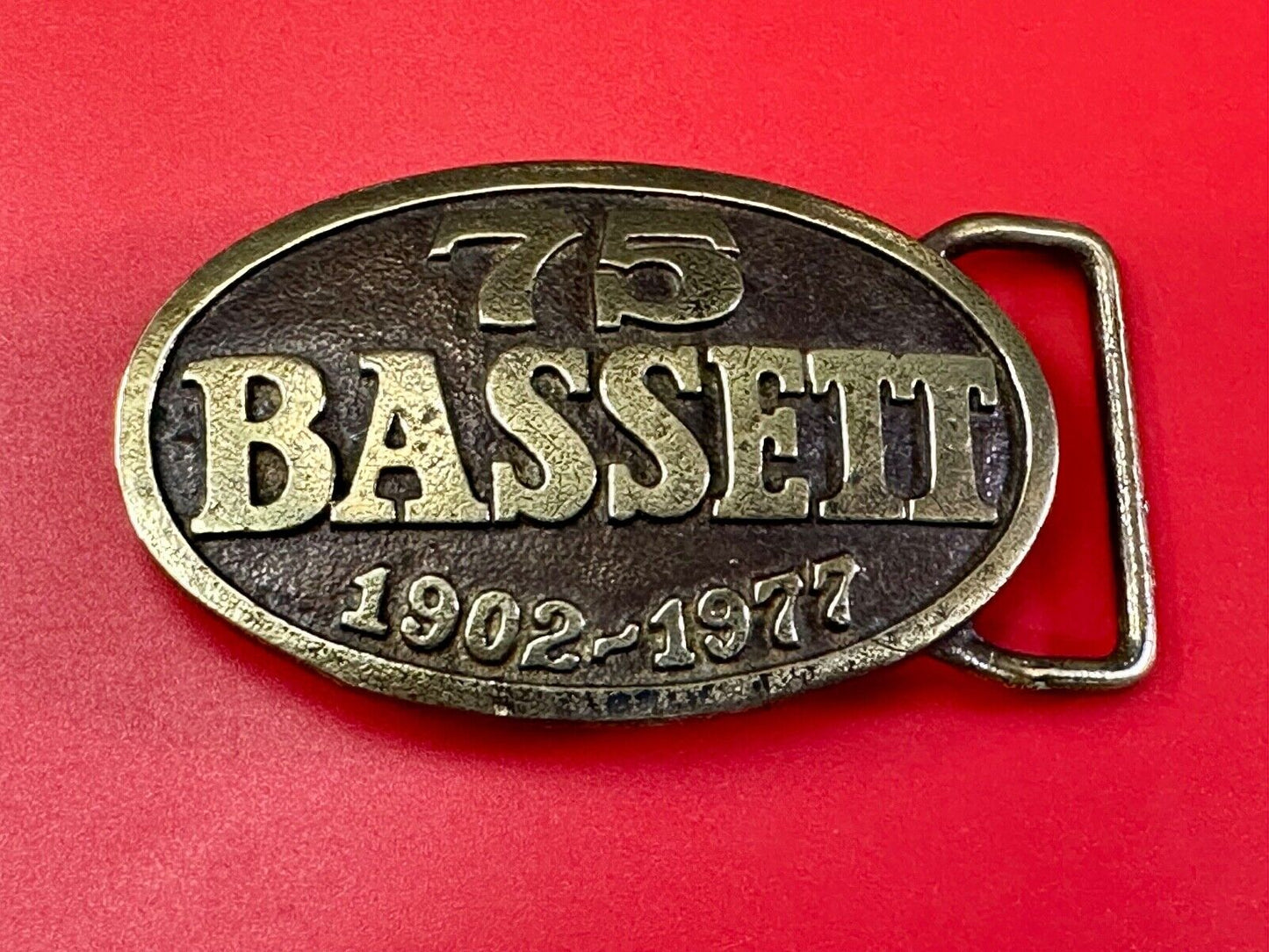 Vintage 75 BASSETT Furniture 1902 - 1977 solid brass belt buckle