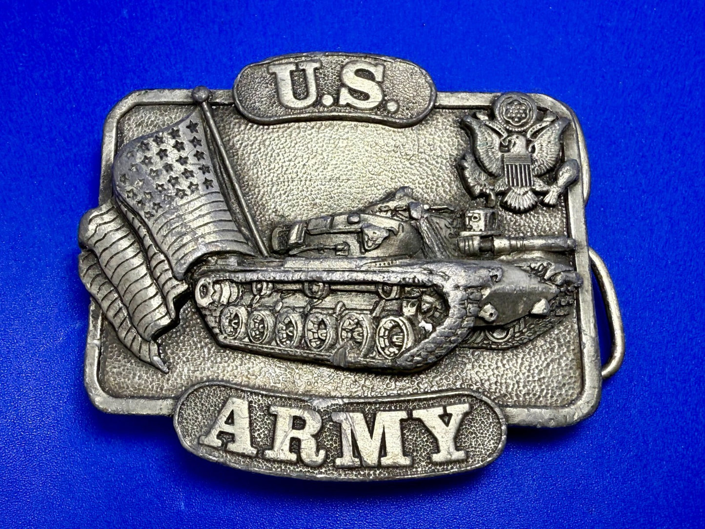 Bergamot U.S. Army K-132 Tank Flag Vtg. 1982 United States Military Belt Buckle