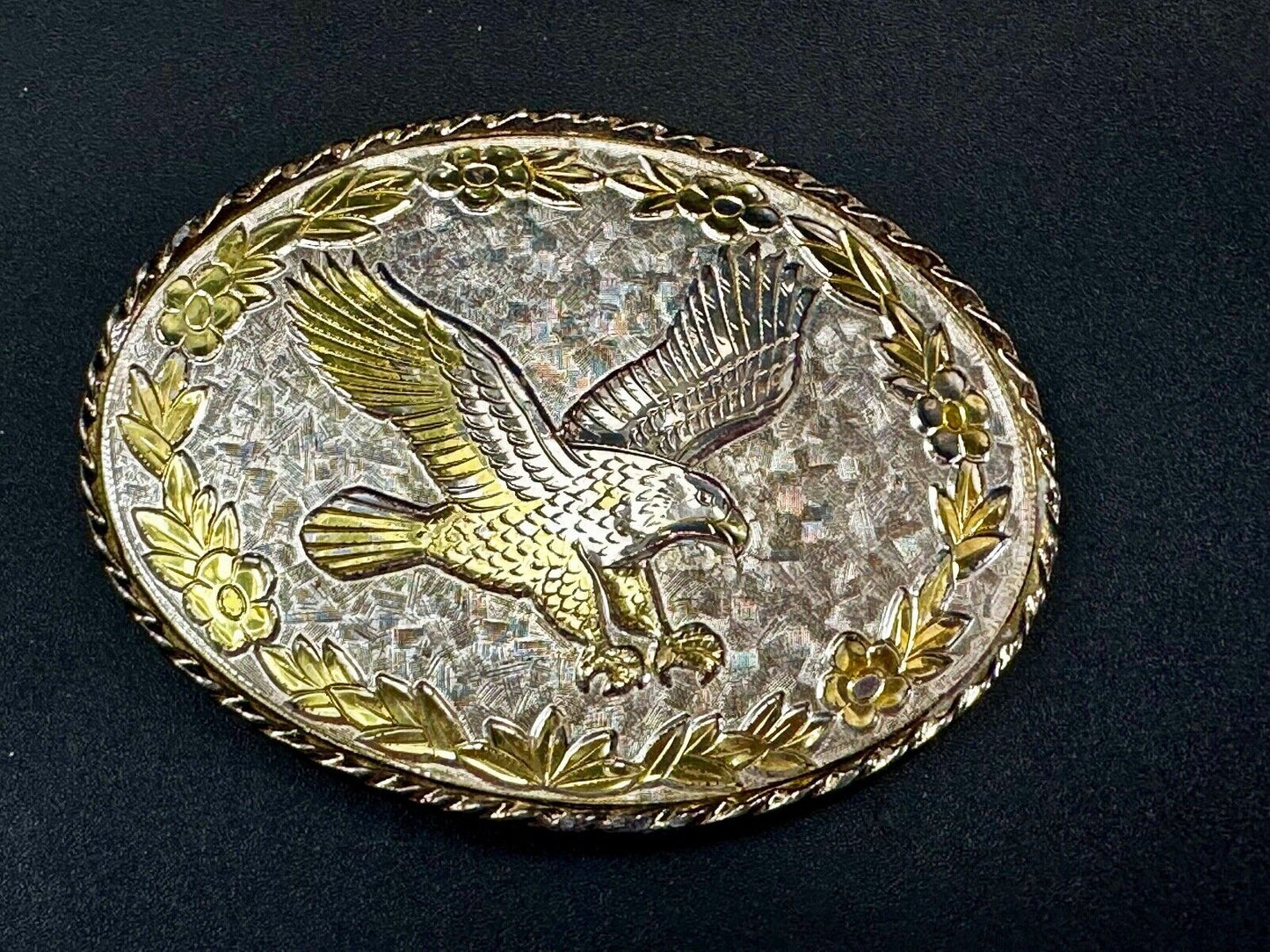 Vintage EAGLE flying High western etched flower swirl design belt buckle - W