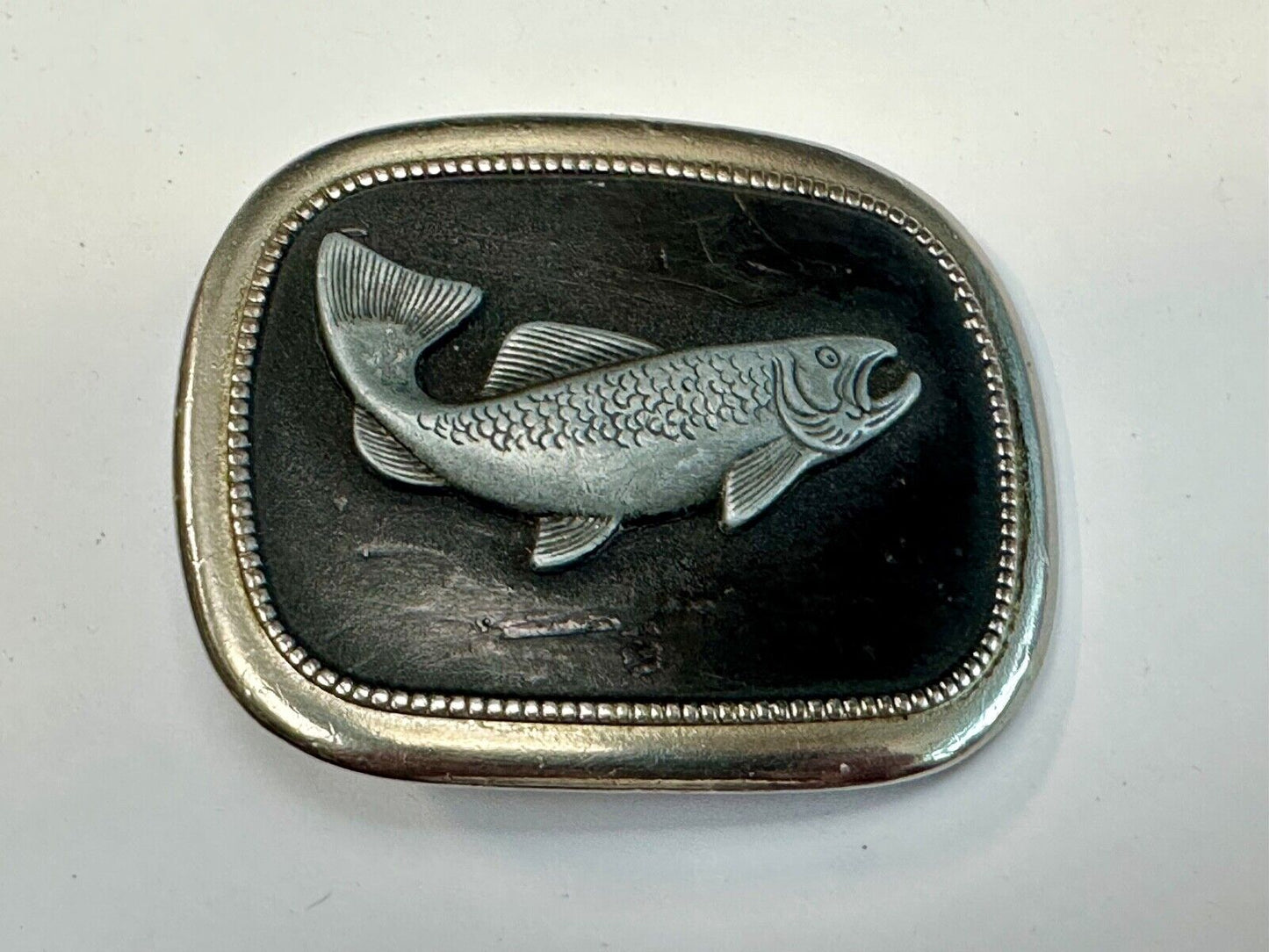 Vintage Curved Fish jumping to lure bait fishing belt buckle - perfect gift!