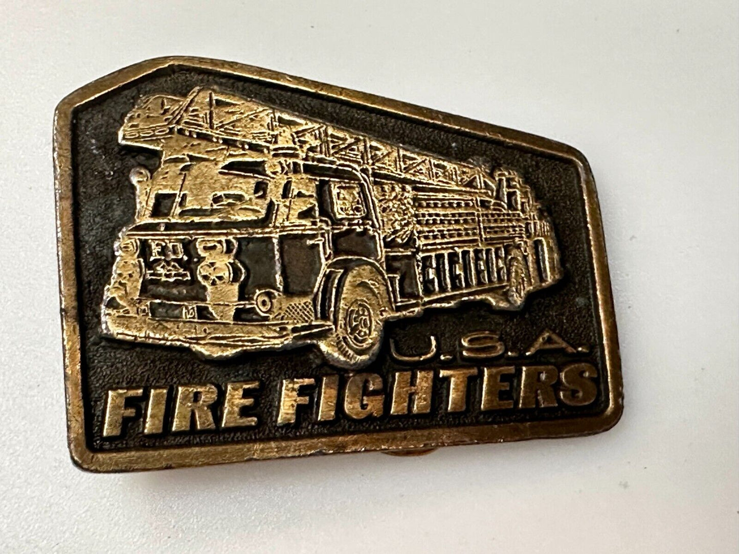 USA Firefighters Fire Truck Fireman Vintage Gold Tone Commemorative Belt Buckle