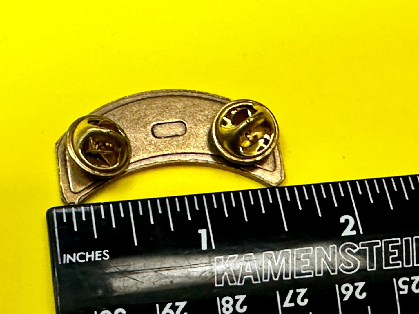 2000 NOS Harley Davidson Owners Group HOG Pin for Jacket or Vest