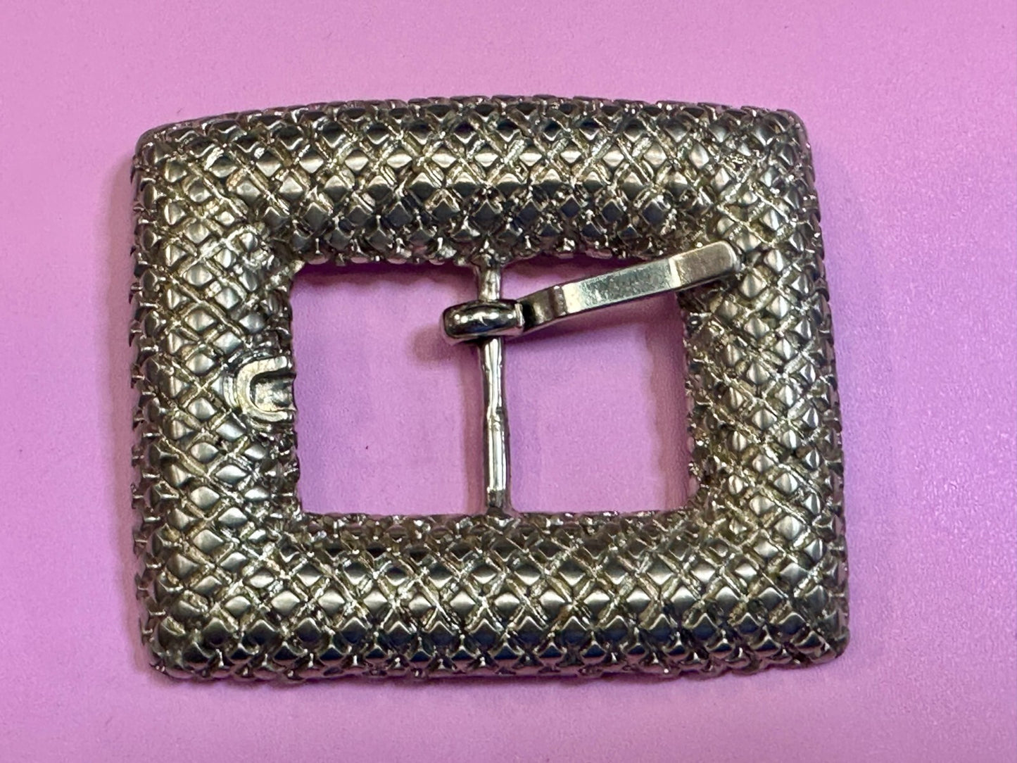 Thick Textured Metal Center Bar Silver Color Hippy Replacement Dress Belt Buckle