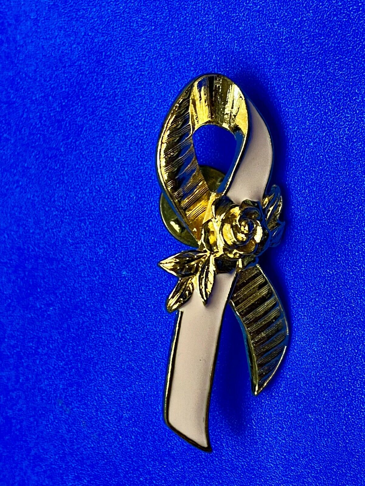 Vintage Avon Breast Cancer Awareness Lapel Pin Pink Ribbon Roses Brooch Pin