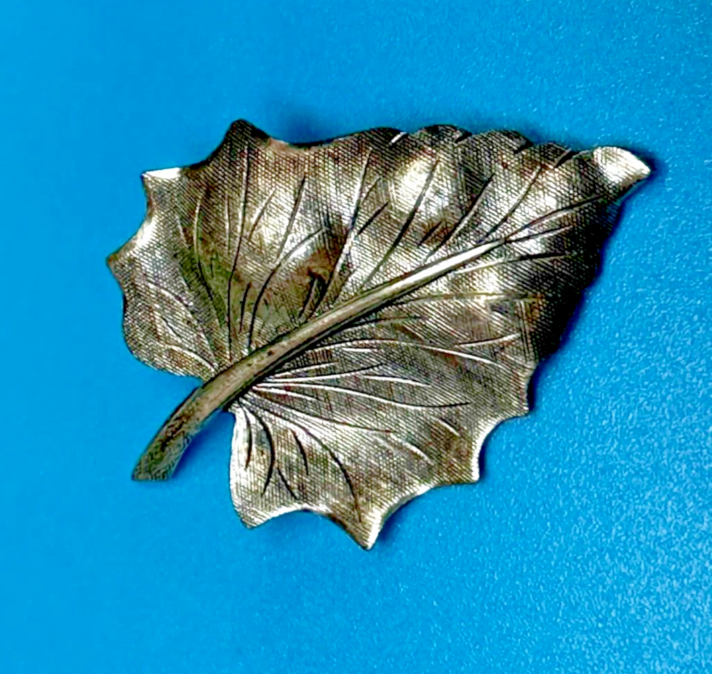 2" Autumn Fall Curvy Leaf Figure Sterling Silver Brooch Pin