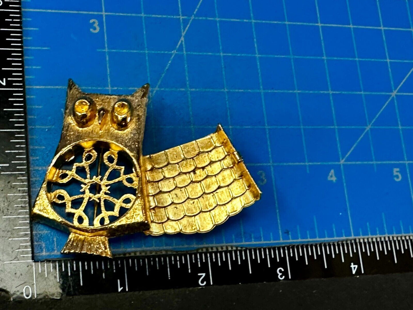Beautiful Owl Perfume Glace Gold Tone Brooch Pin Signed by Avon