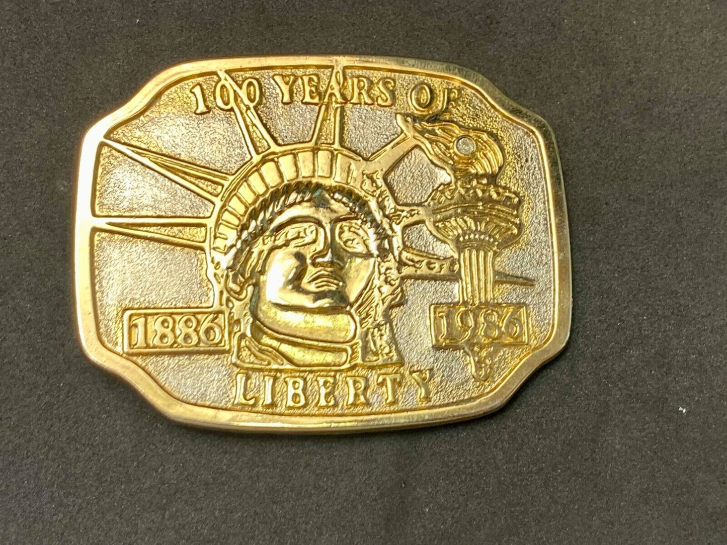Vintage 1984 **STATUE OF LIBERTY** 100 YEARS OF - Commemorative belt buckle