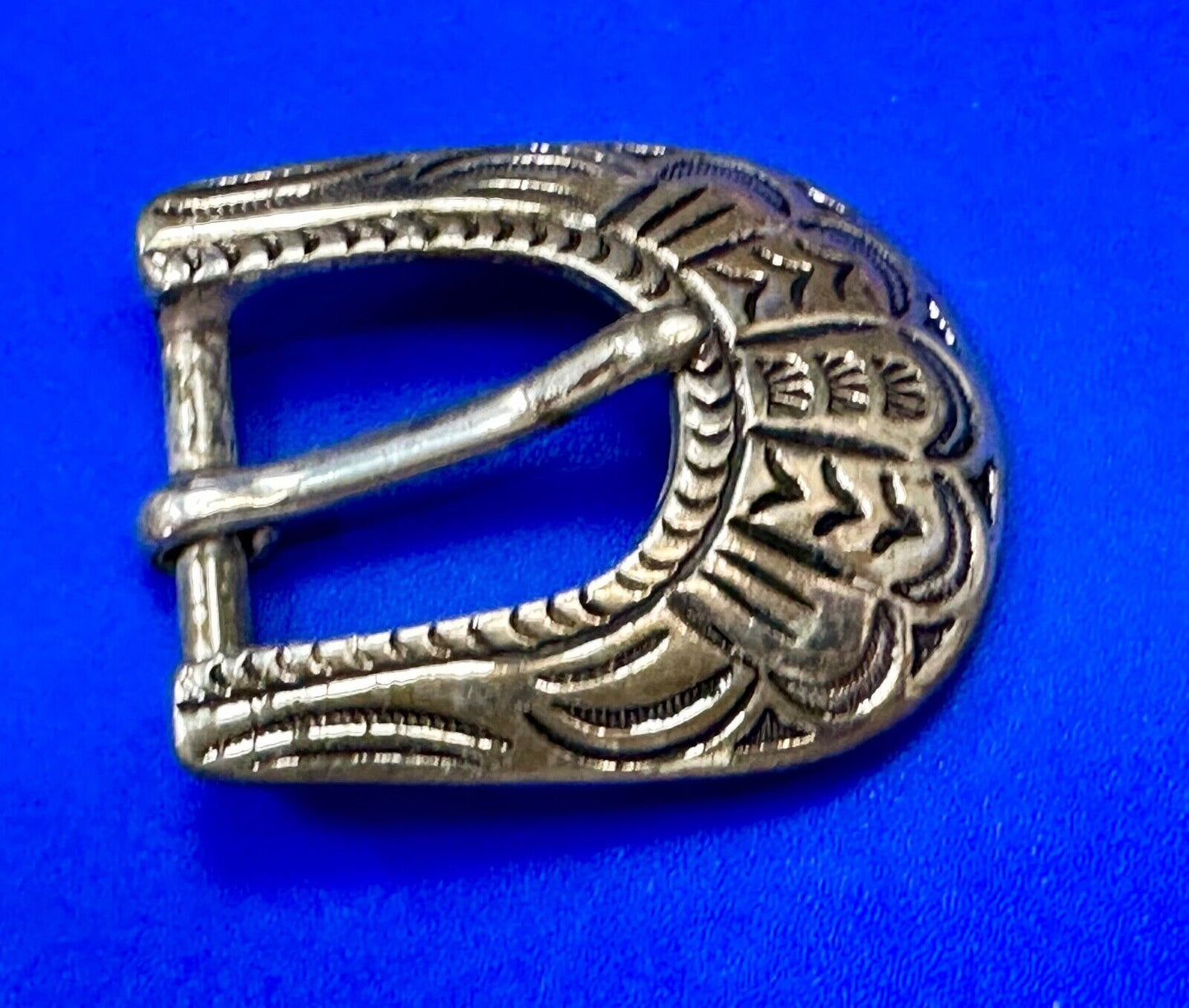 2" wide, silver tone ranger style Replacement Liz Claiborne belt buckle