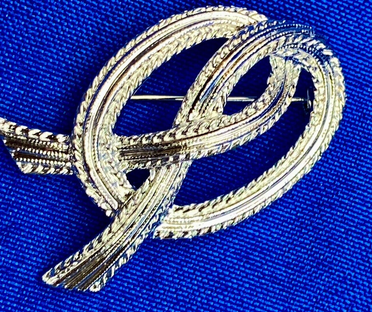 Vintage Emmons Knotted Bow Silver Tone Retro Costume Jewelry Brooch Pin