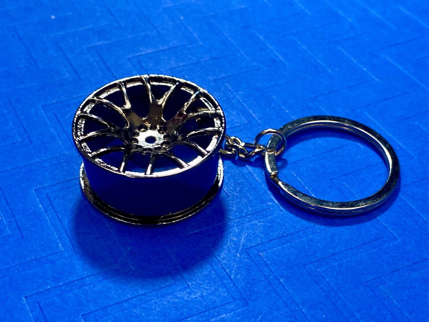 Black Color Wheel Rim Keychain Auto Car Keyring Key Chain - FAST USA shipping