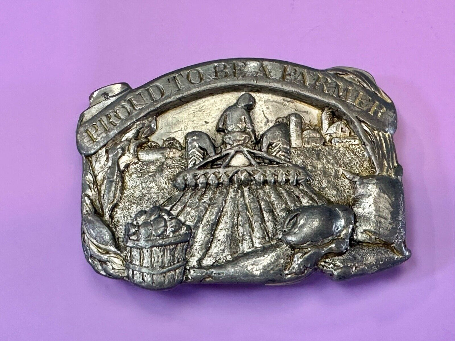 The American Farmer - Best in the World Im proud to be a farmer Vtg belt buckle