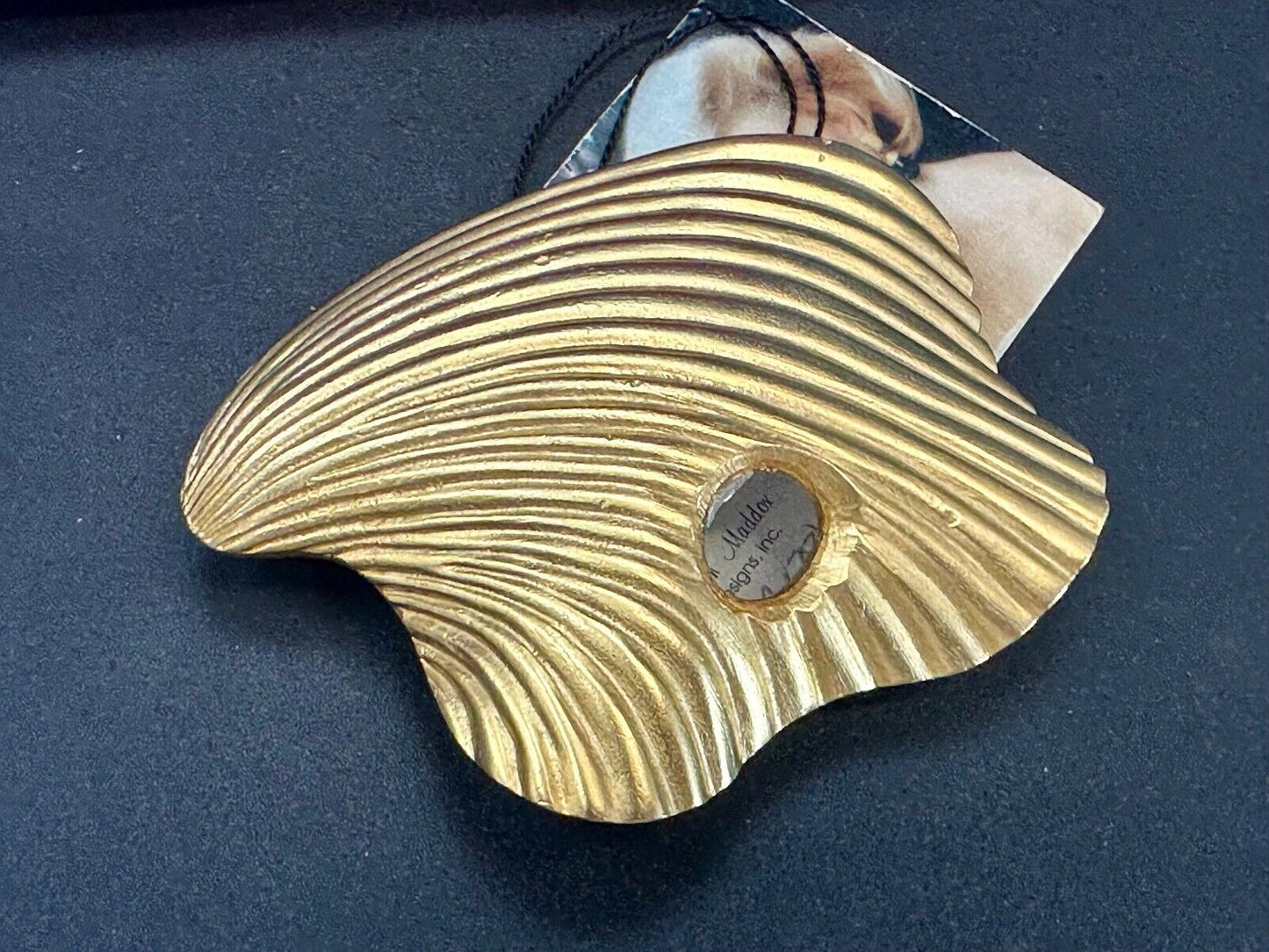 Susan Maddox gold tone abstract style NOS belt buckle
