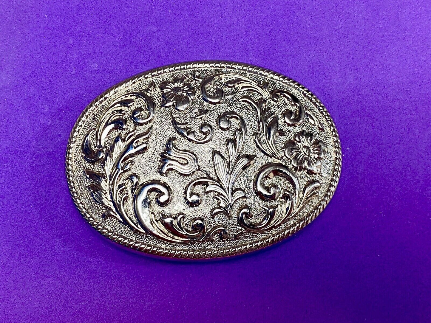 Beautiful Western Ornate design , Fancy! Floral flower Swirl 3.5" Belt Buckle