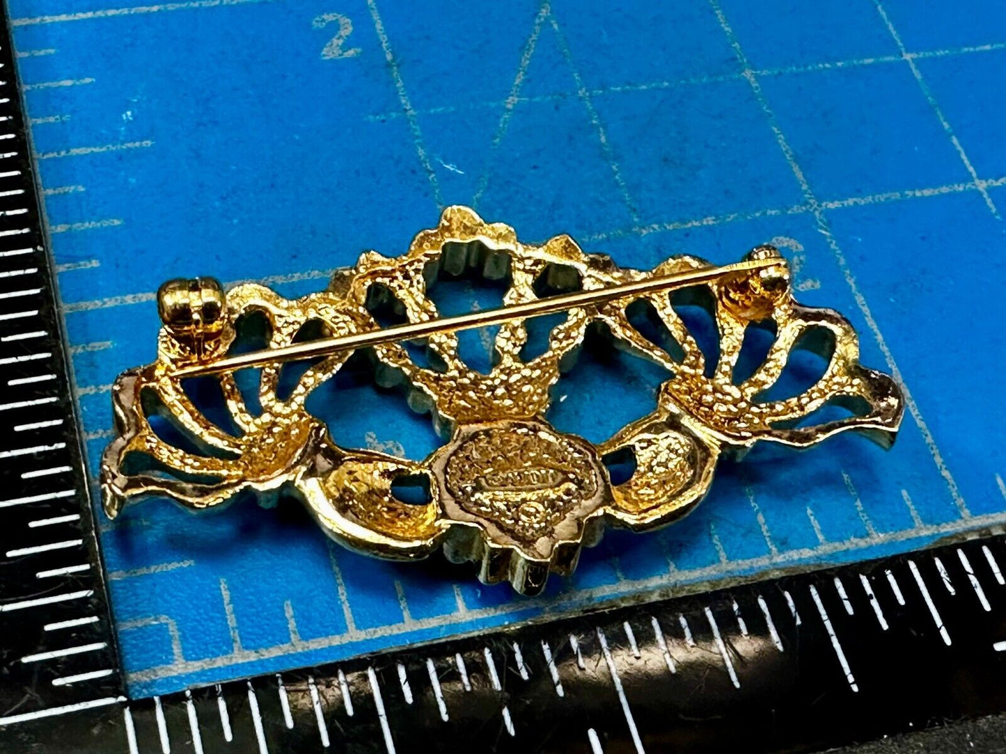 Vintage Avon Gold Tone Claddagh Faux Pearl Heart Hands Crown Pin Brooch