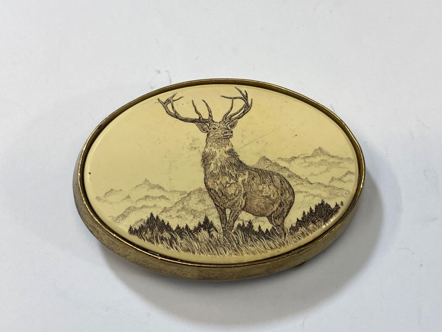 Vintage 1983 Barlow DEER Buck in nature Mountains with huge rack belt buckle