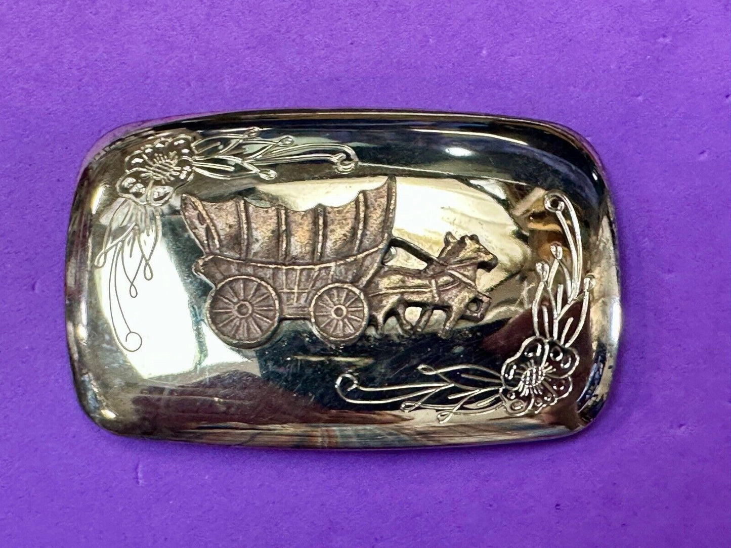 Vintage Horse Drawn Covered wagon on reflective western two tone belt buckle