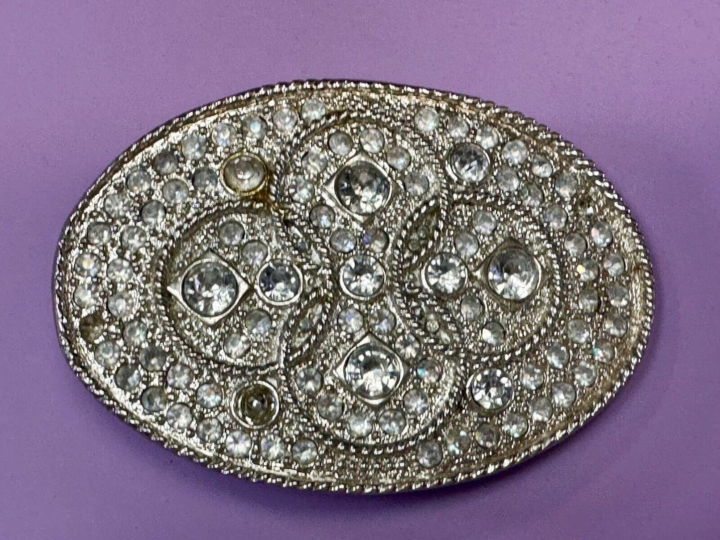 Vintage Appearance silver tone oval Belt Buckle - missing a few Rhinestone's