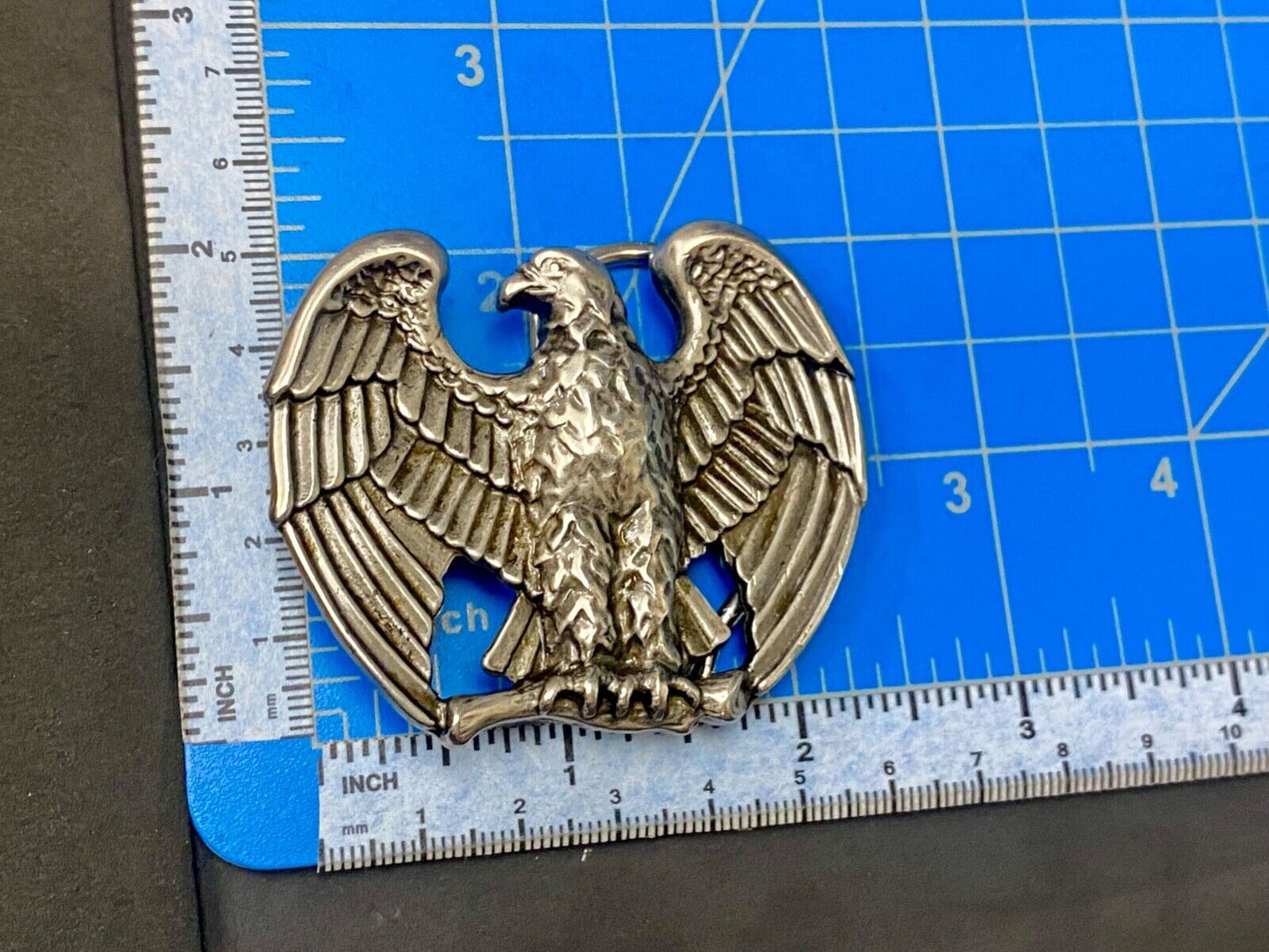 Vintage Avon 1970s Patriotic American Eagle Silver Tone belt buckle
