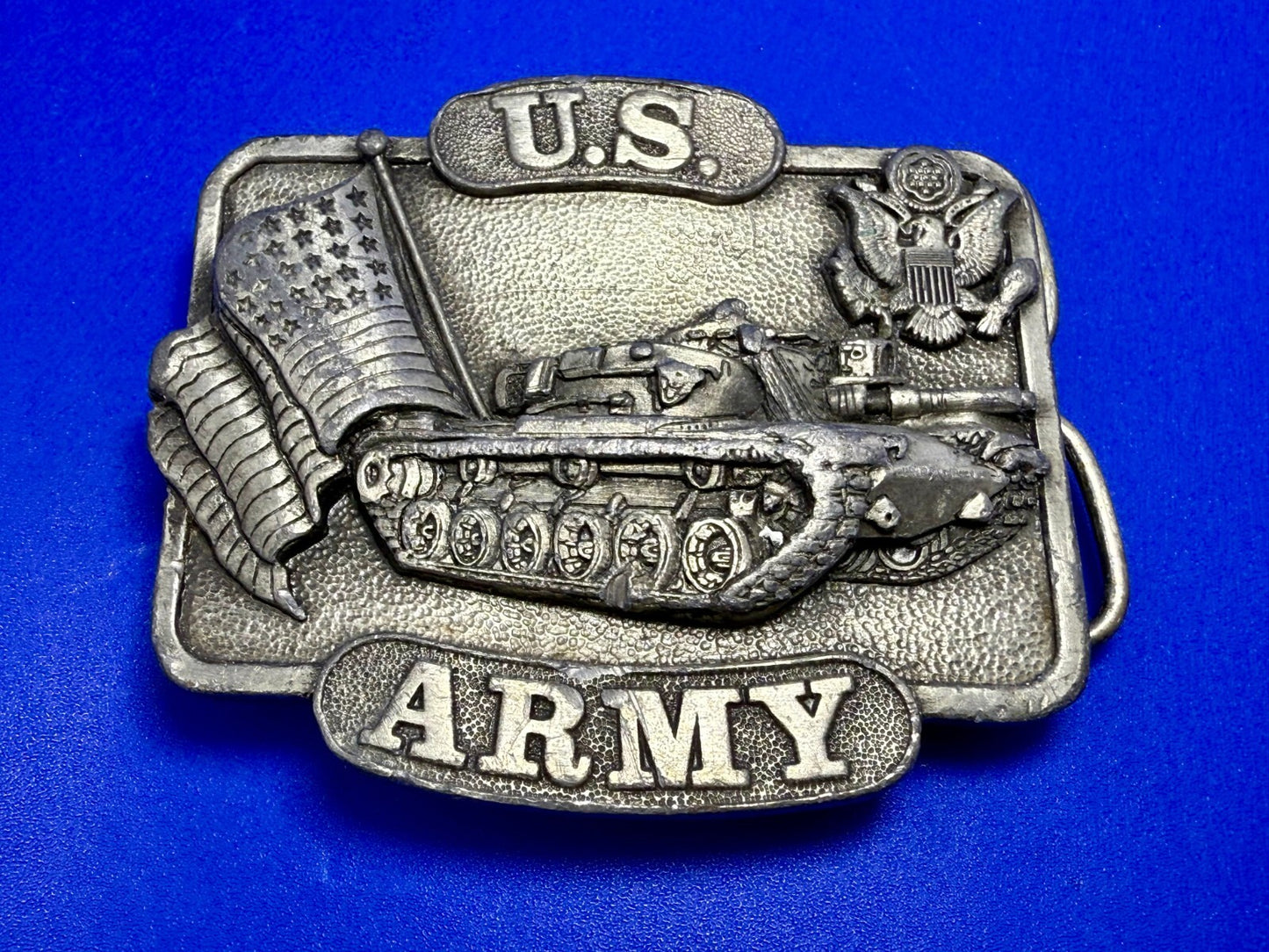 Bergamot U.S. Army K-132 Tank Flag Vtg. 1982 United States Military Belt Buckle