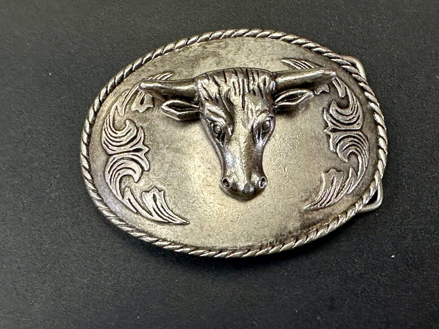 The Longhorn cow steer - cowboys cowgirls western oval silver tone belt buckle