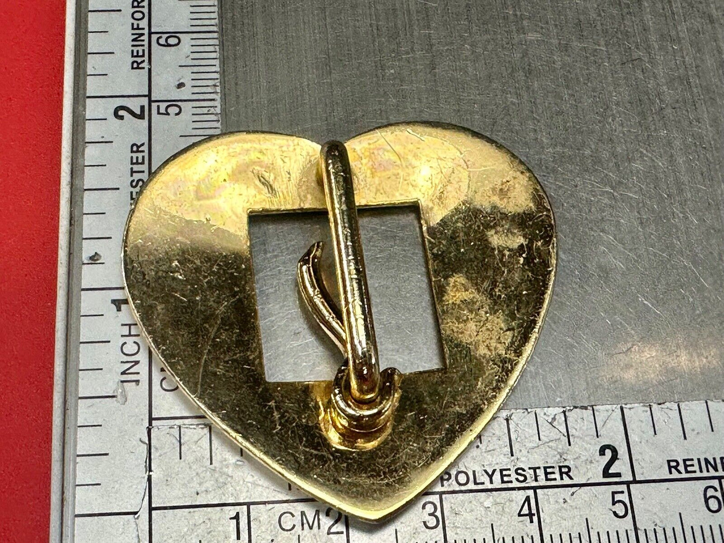 Tiny Gold tone heart shaped western ornate flower swirl belt buckle