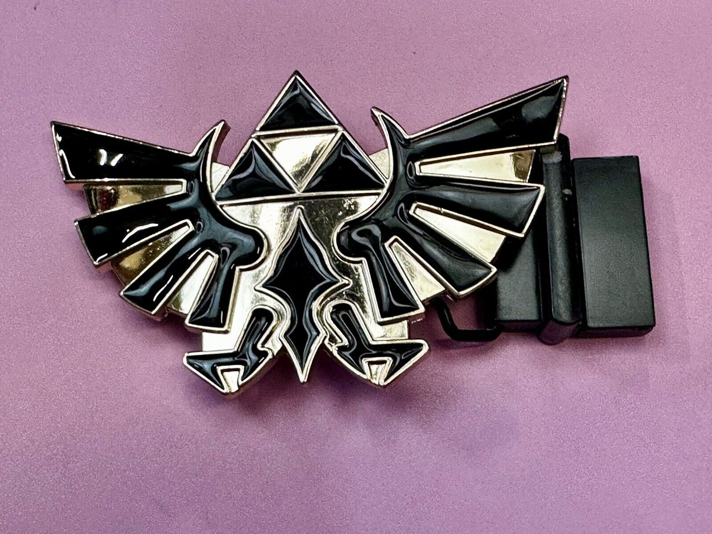The Legend Of Zelda Triforce Nintendo 2011 Belt Buckle with buckle extender