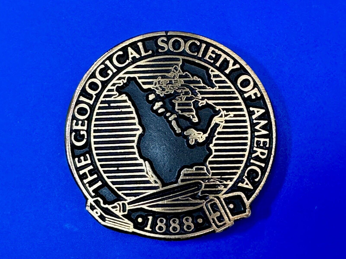 The Geological Society of America vintage solid brass round belt buckle