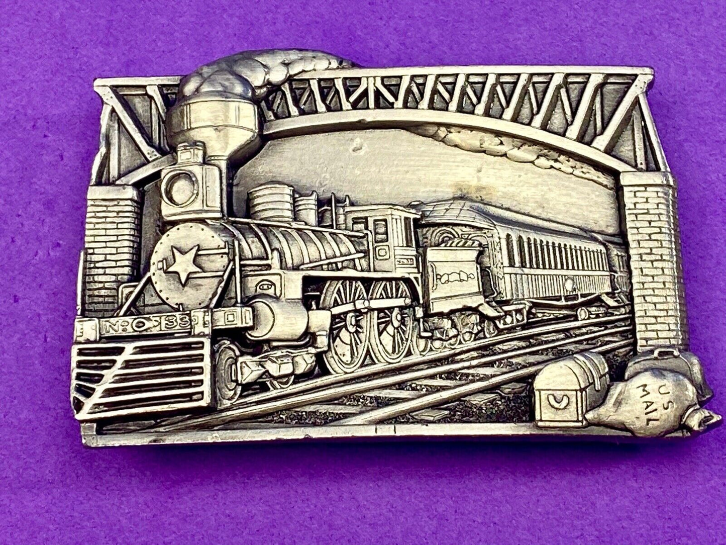 Vintage 1988 Train Locomotive Under Bridge Railroad Bergamot U41 Belt Buckle