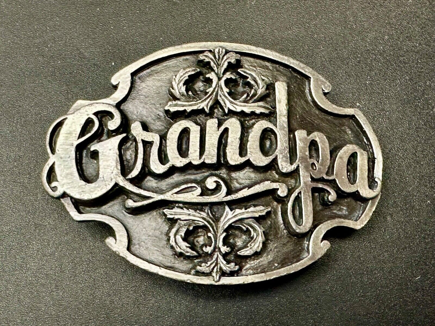 1988 Deep Cast Pewter " GRANDPA " Belt BUCKLE ~ # A-80 by Siskiyou Made in USA