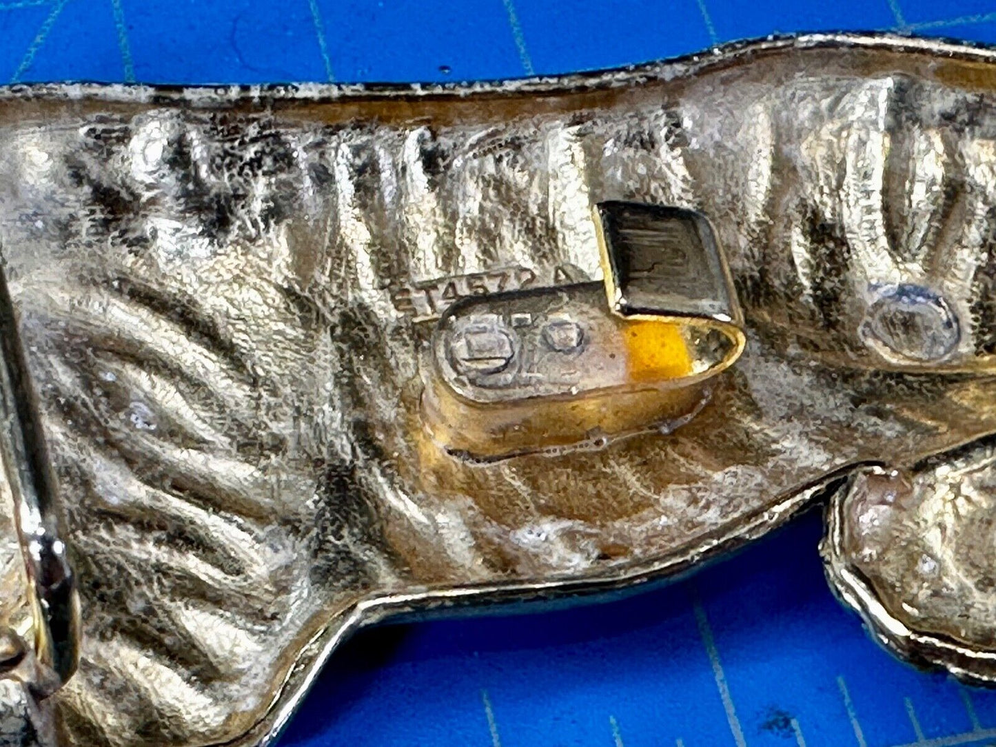 Tiger Mountain Lion HUGE 6" Wide Large Gold Tone Vintage Belt Buckle