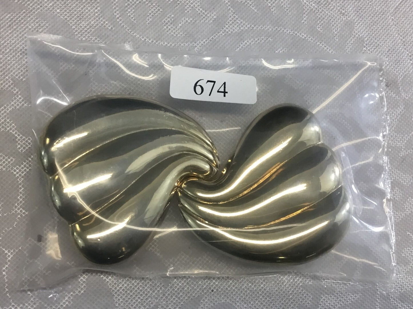 2 piece dual GOLD TONE SCARF CLIP BUCKLE - Swirling hearts