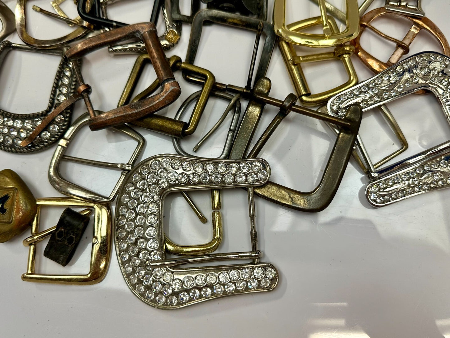 33 Piece Mixed Lot, Grab Bag - Resale Gifts! Vintage & Modern Belt Buckles