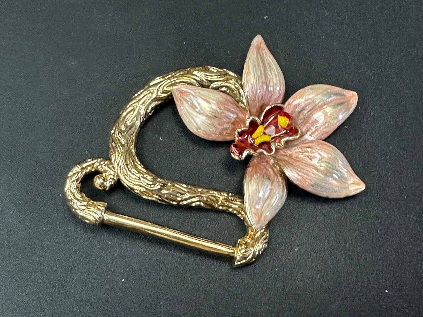 Beautiful flower cutout jeweled brushed enamel cutout belt buckle