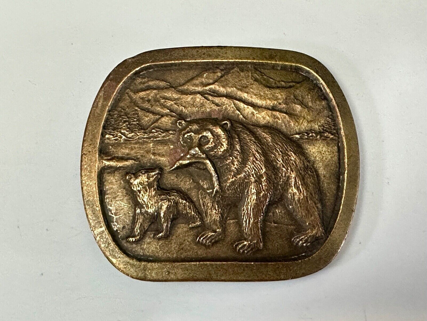 Black Bear with Cub learning to Fish vintage Indiana Metal Craft belt buckle
