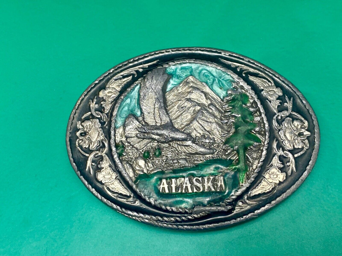 Vintage 1991 The State of Alaska Wildlife Nature belt buckle by Siskiyou