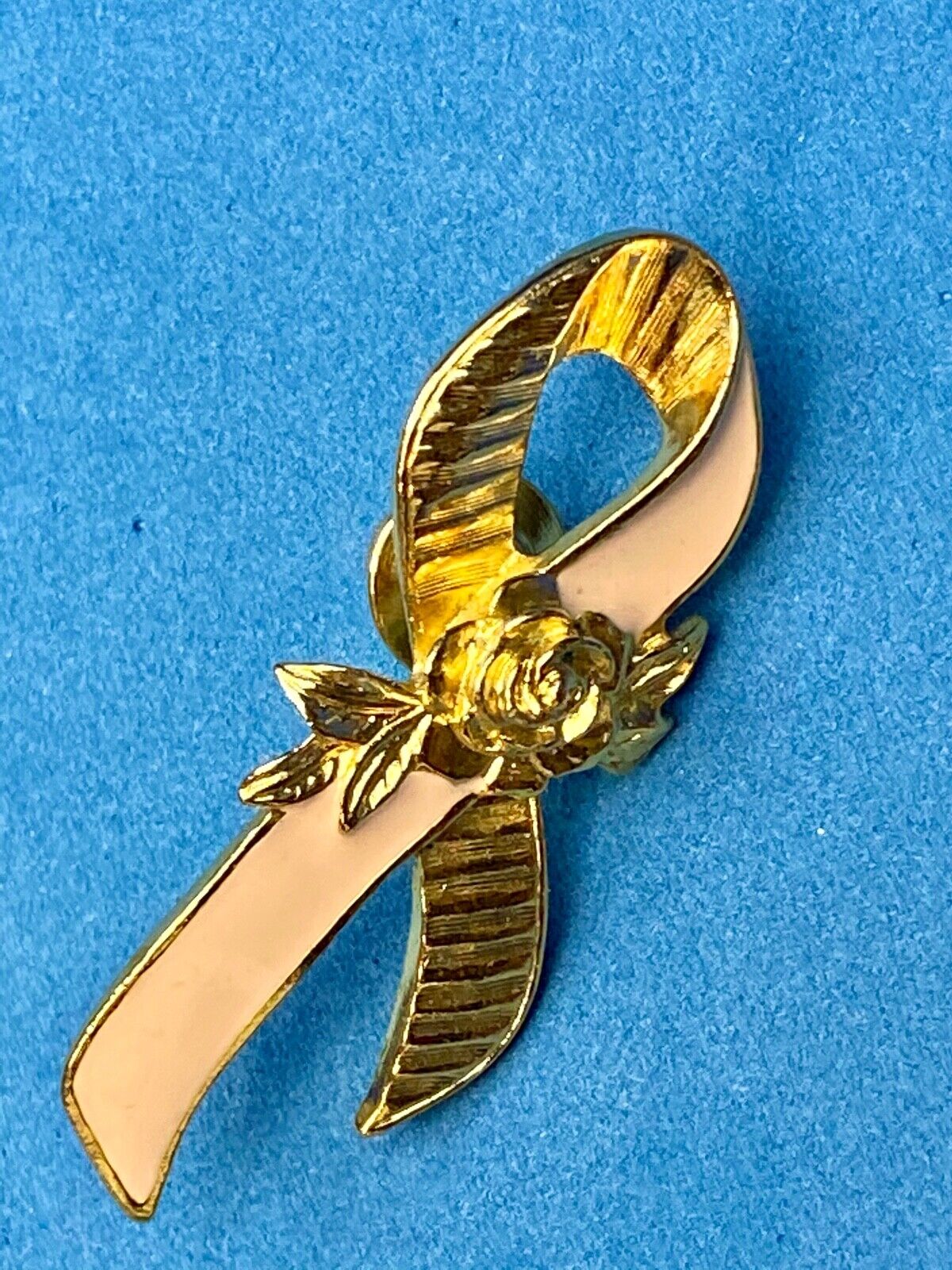 Avon Rose Ribbon Breast Cancer Light Pink Enamel Gold Tone Lapel Tie Brooch Pin