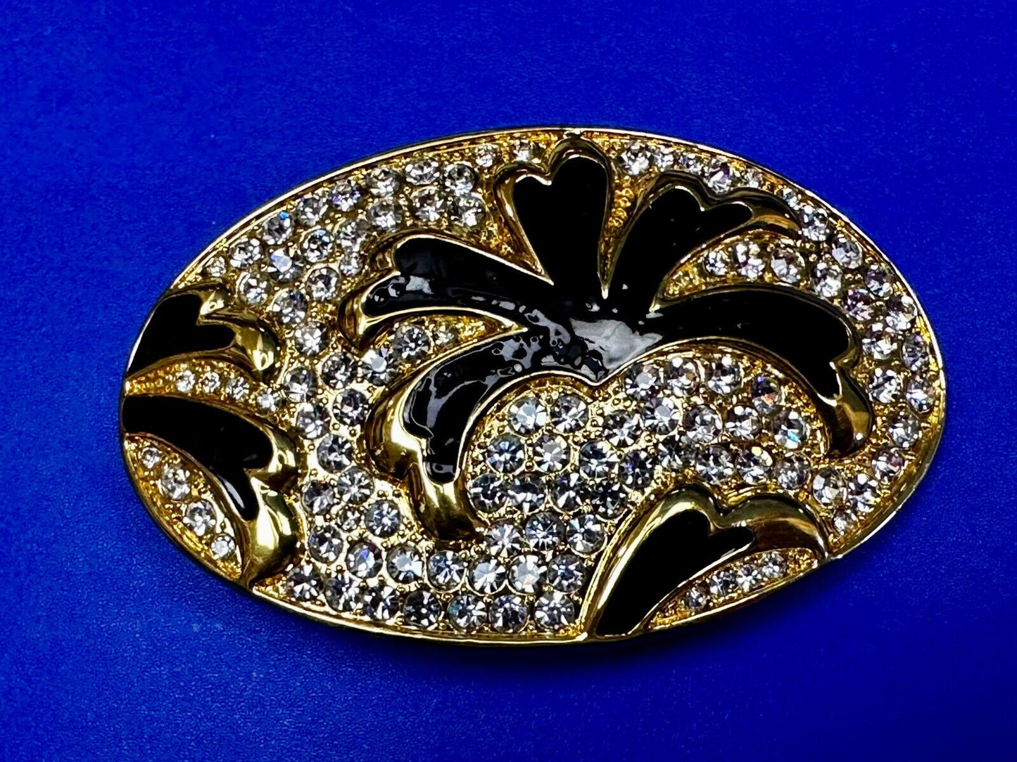 Beautiful Clear Rhinestone Covered Gold Tone Belt Buckle with Leaf Design