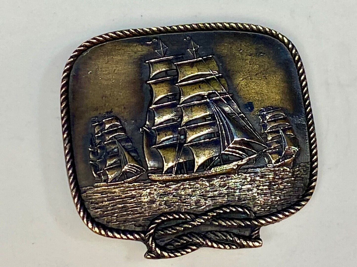 Beautiful 787 three sailboats with ornate ope boarder brass tone? belt buckle
