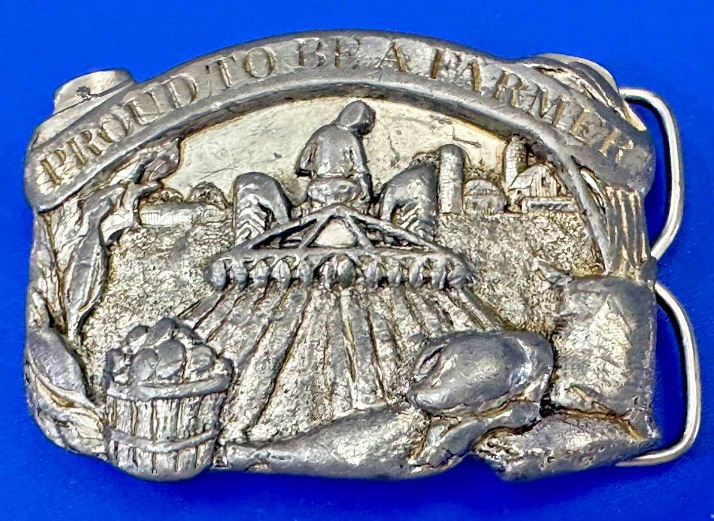 The American Farmer - Best in the World Im proud to be a farmer Vtg belt buckle