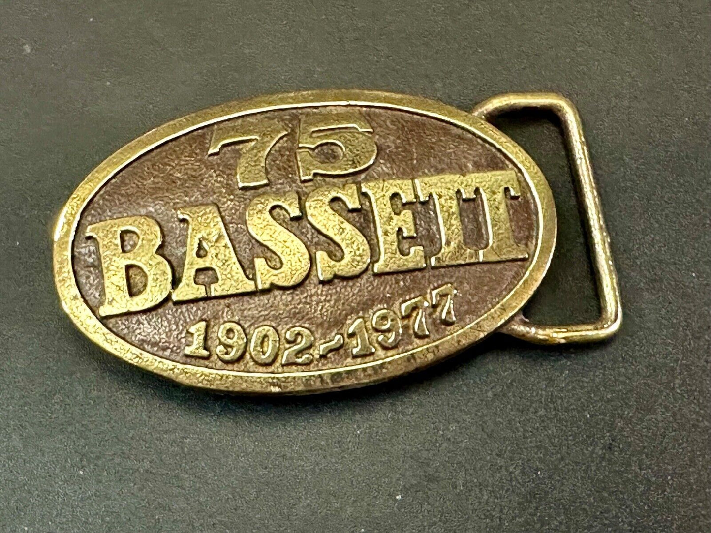 Vintage 75 BASSETT Furniture 1902 - 1977 solid brass belt buckle