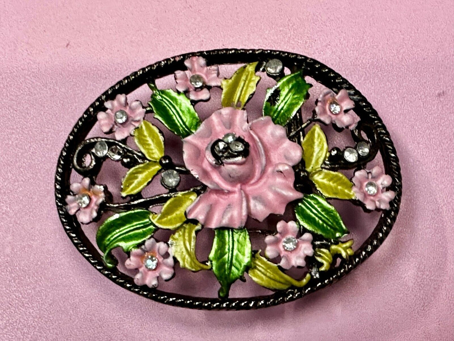 Beautiful Cutout Flower Themed See Through Rhinestone Accented Belt Buckle