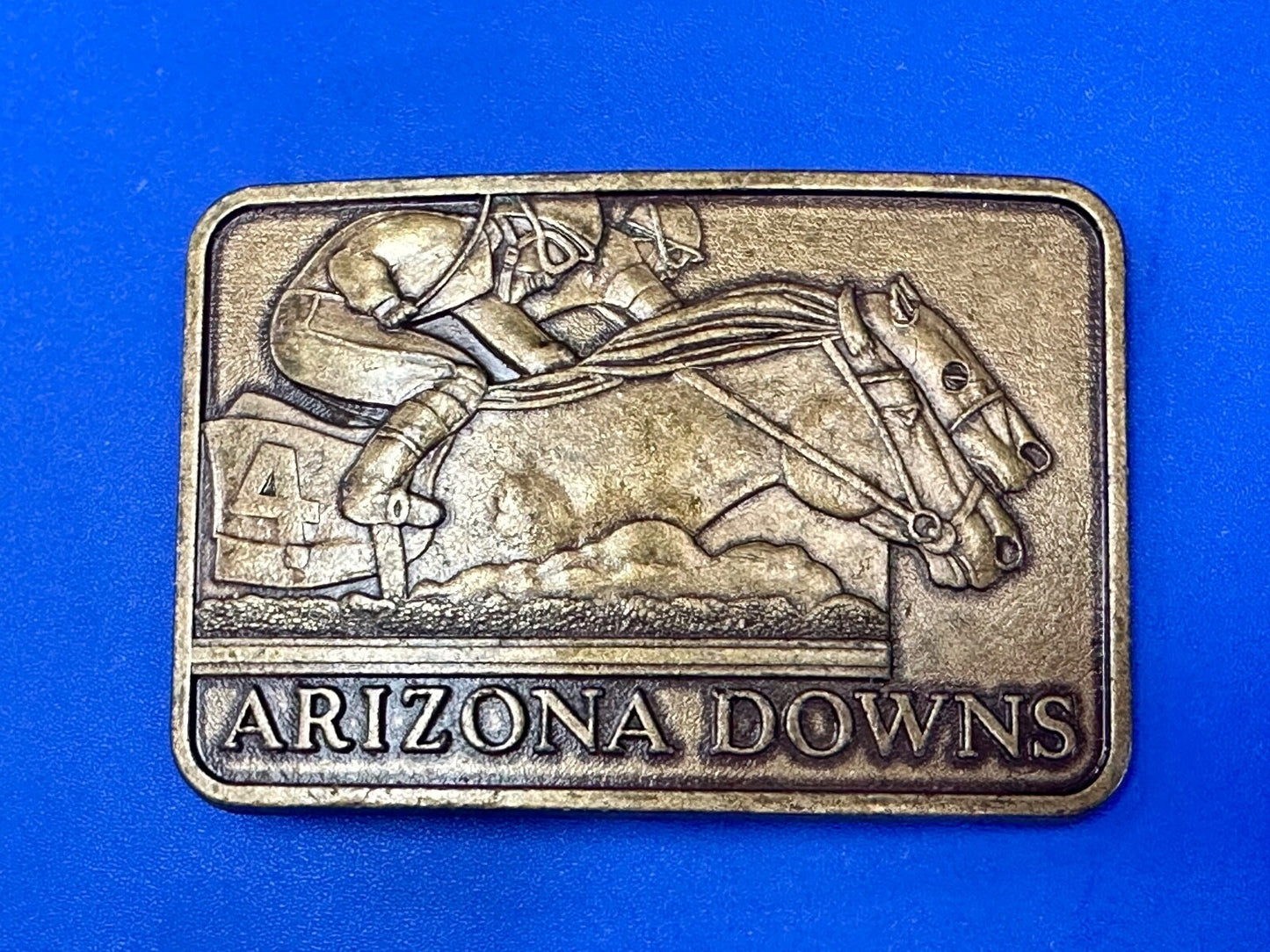 Vintage Arizona Downs Jockeys On Horses Racetrack Vtg. Brass Tone Belt Buckle