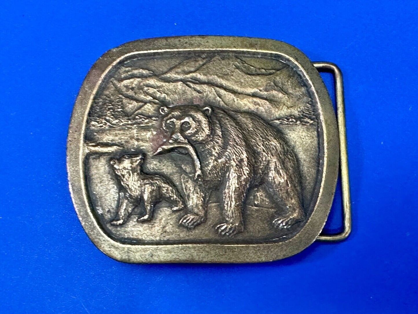 Black Bear with Cub learning to Fish vintage Indiana Metal Craft belt buckle