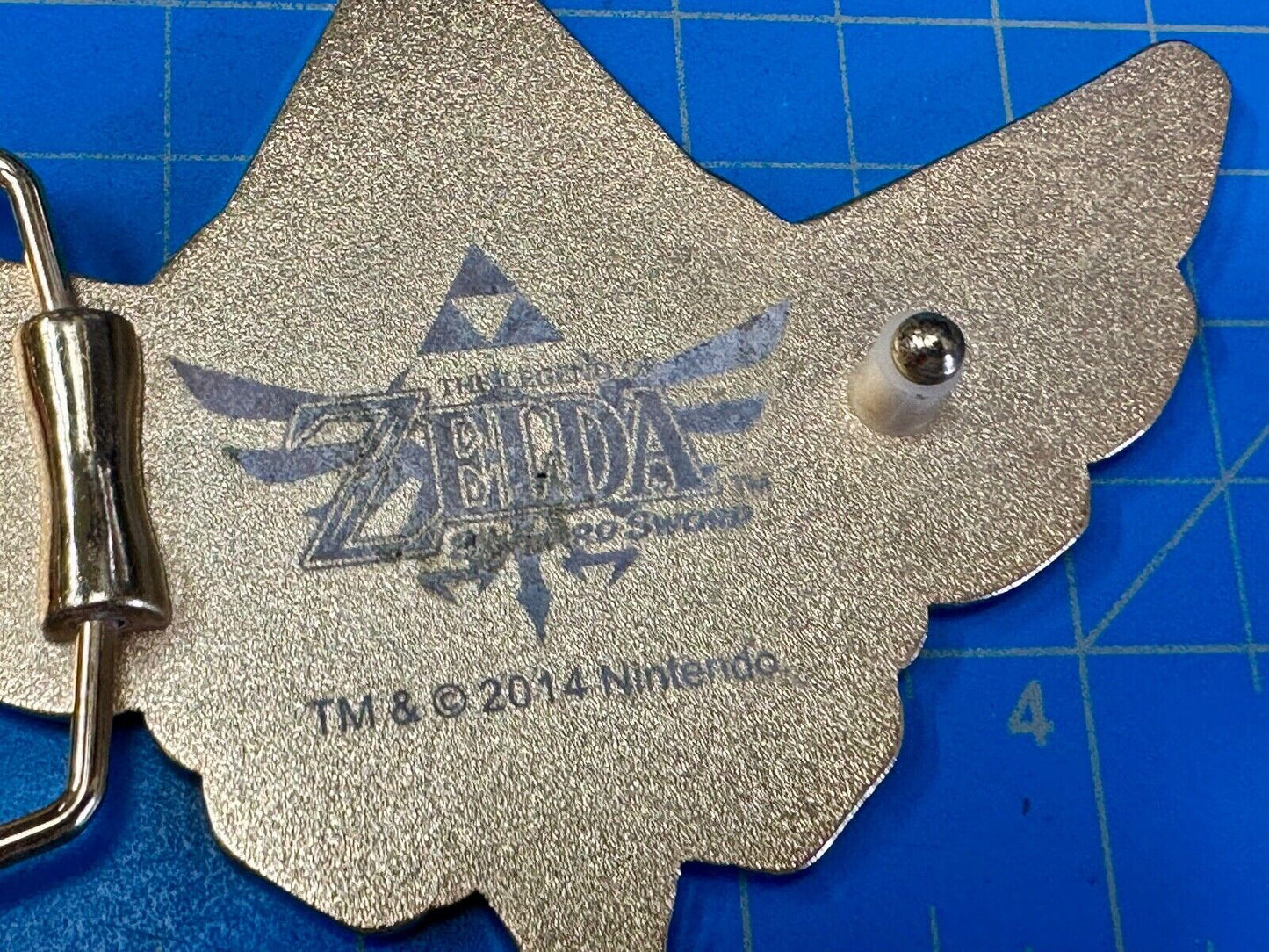 The Legend Of Zelda Black Golden Crest Triforce Nintendo 2014 Belt Buckle